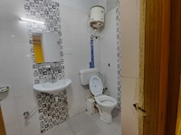 Hotel O Royal Paradise 