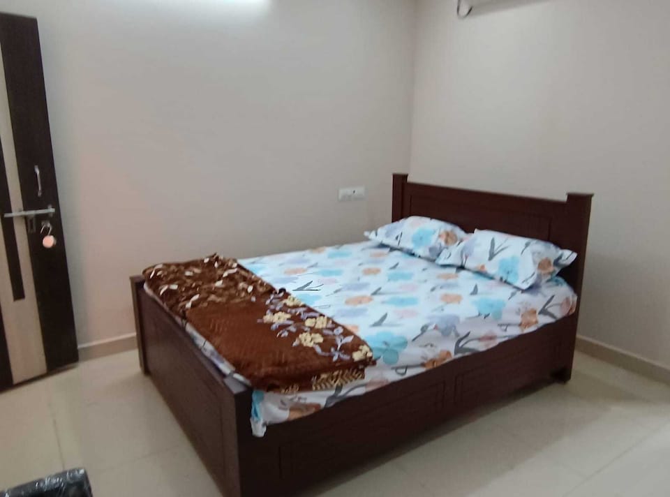 Hotel O Adithya Grand & Homes , Pithapuram, Pithapuram