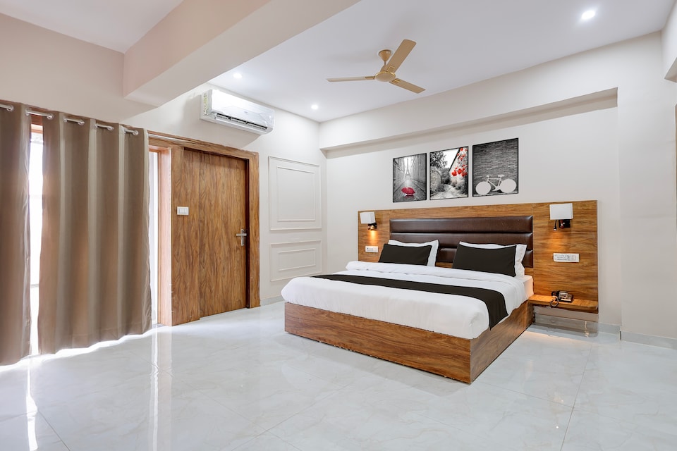 Townhouse Oak Kathghariya Road Haldwani Formerly Devki Inn, Tikonia Haldwani, Haldwani