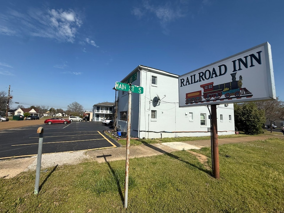 Railroad Inn Amory Near Tupelo MS, Amory, MS, Amory, MS