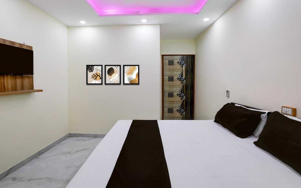 Hotel O  The Golden Rose Banquet By Vaishnavi , Greater Noida, Noida