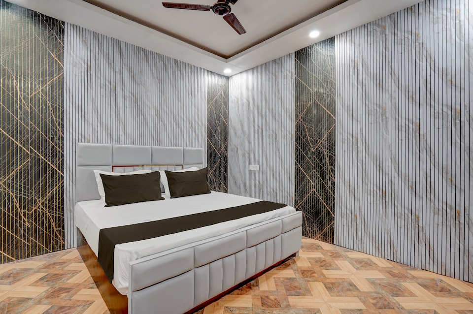 Hotel O  The Golden Rose Banquet By Vaishnavi , Greater Noida, Noida