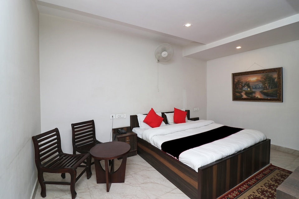 Capital O 33335 Hotel Shagun Residency, GT Road Panipat, Panipat