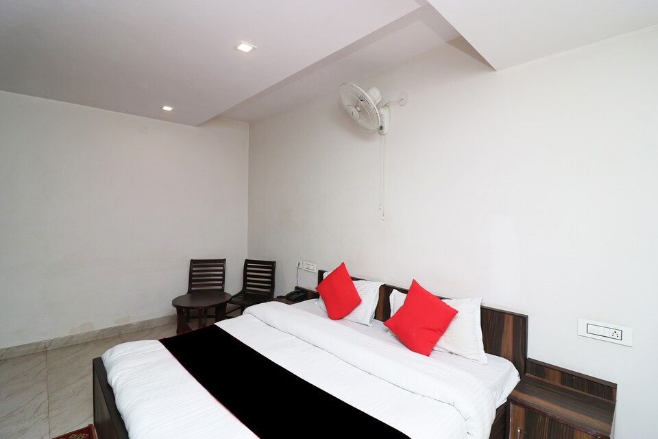 Capital O 33335 Hotel Shagun Residency, GT Road Panipat, Panipat