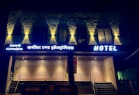 OYO 843903 Hotel Royal Rukmani