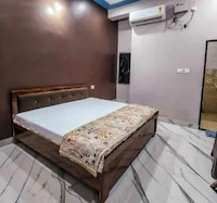 Hotel O Rama Palace Ayodhya 