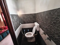 POP 84391H Navraj Hotel