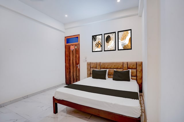  Hotel O Saksham Palace 