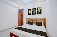  Hotel O Saksham Palace 