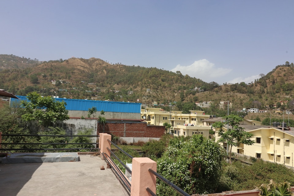 OYO 13884 Holiday Homes, Bhimtal Nainital, Nainital