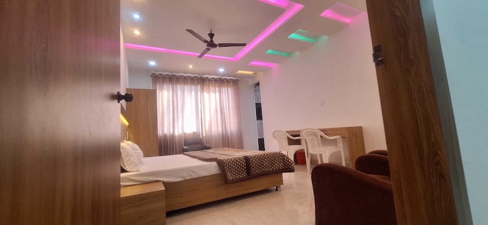 SPOT ON Hotel Bhavya Inn, Sitapur, Sitapur