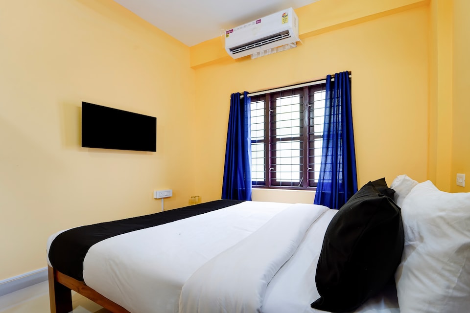 Super Collection O Peroorkada Junction Formerly Snehalayam Stays, Medical College - Pattom, Trivandrum