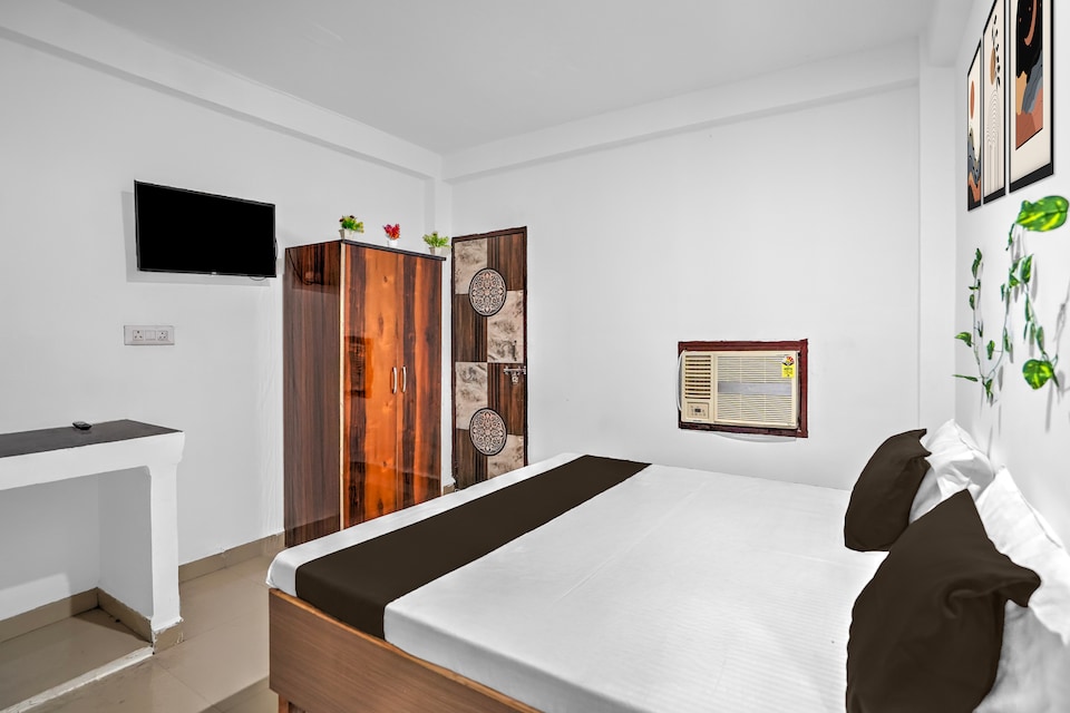 Hotel O  Pawan Hotel, Greater Noida, Noida