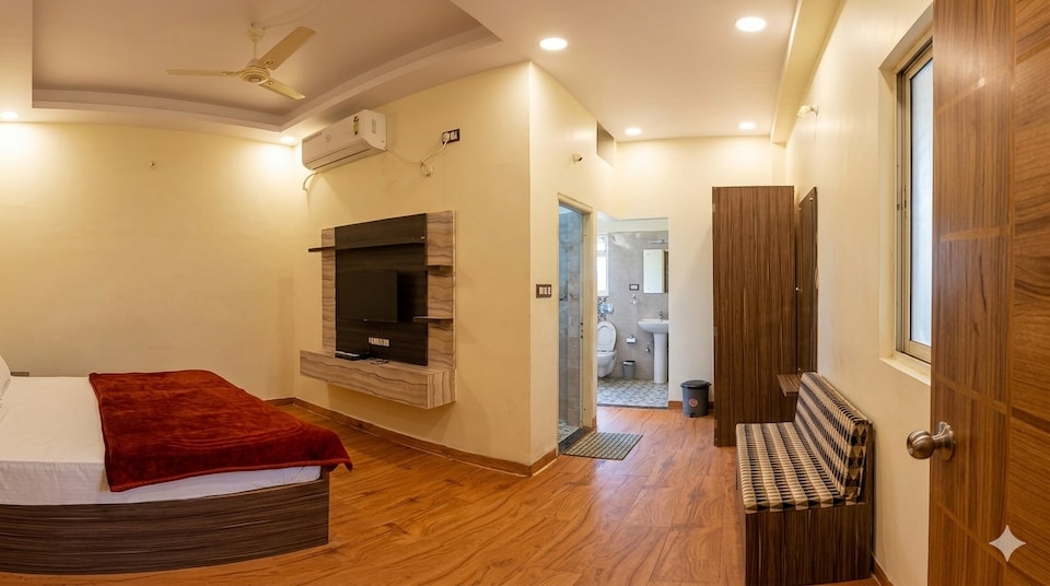 OYO 843940 MANGALAM PALACE, Kanha, Kanha