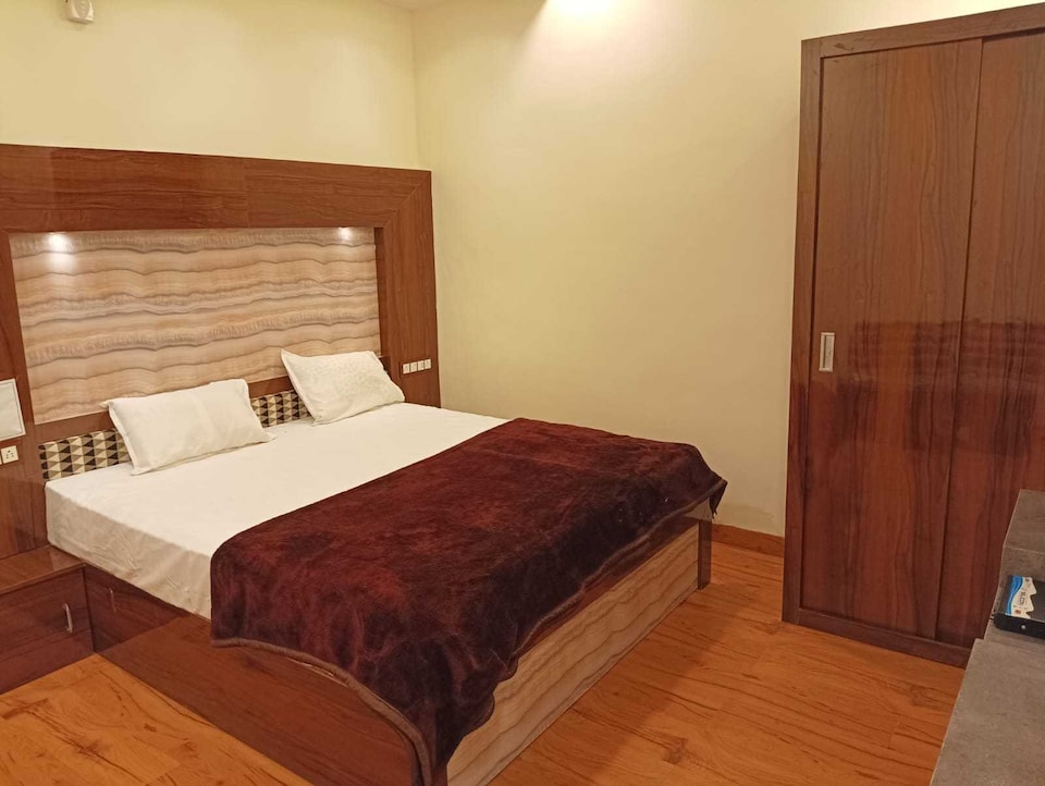 OYO 843940 MANGALAM PALACE, Kanha, Kanha