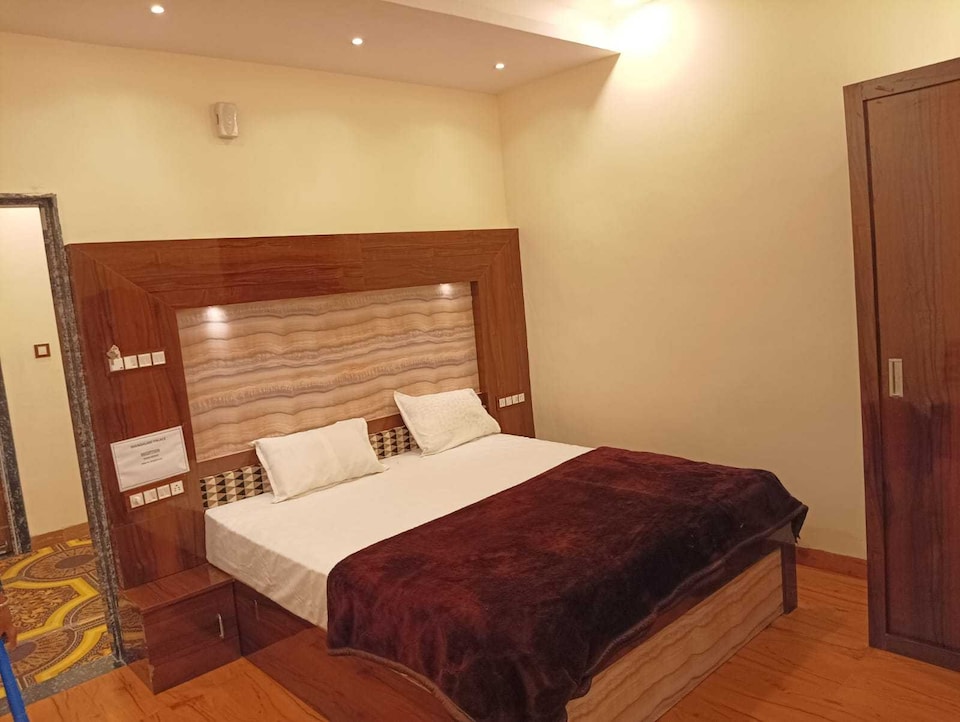 OYO 843940 MANGALAM PALACE, Kanha, Kanha