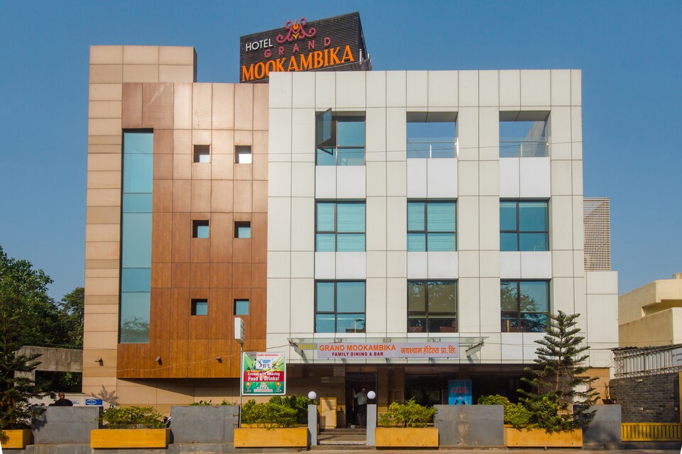 OYO 13905 Hotel Grand Mookambika, Mumbai-Airoli-Ghansoli-KoperKhairane, Mumbai