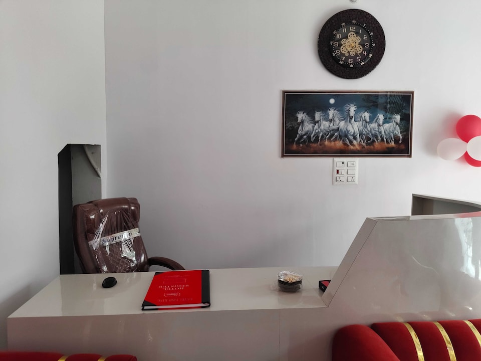 Hotel O Fish King, Golghar, Gorakhpur