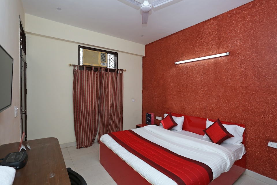 OYO 13907 Red Flag, Noida City, Noida