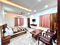 OYO 843970 Hotel Park & Eat