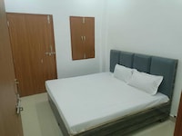 OYO 843971 Kanha Hotel