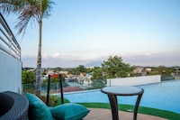 Sunday Belajandro Hotel