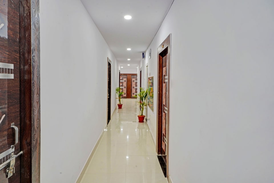 SPOT ON Roshan’s Inn Hotel, Danapur, Patna