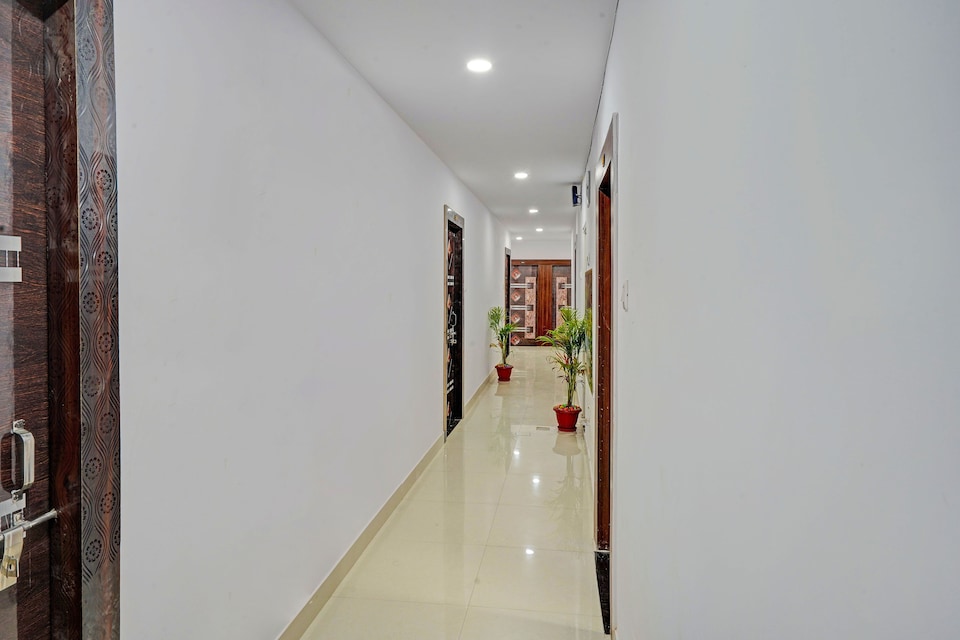SPOT ON Roshan’s Inn Hotel, Danapur, Patna