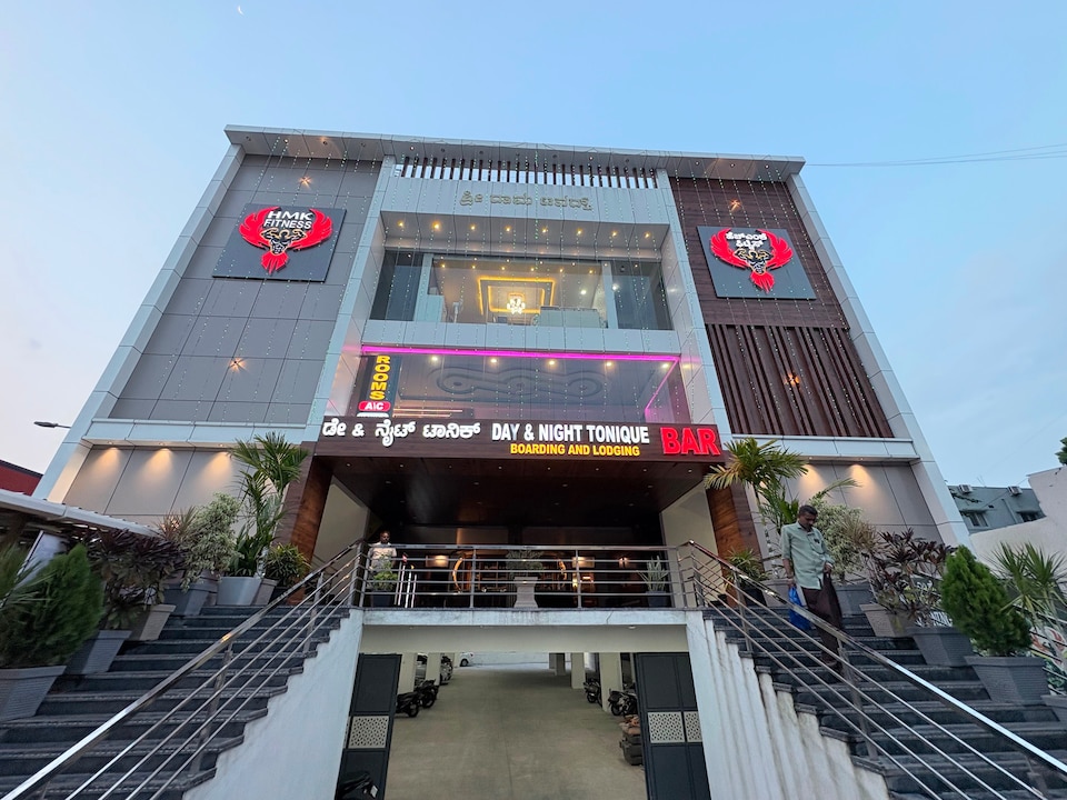 Hotel O Day & Night Palace, Jalahalli Bangalore, Bangalore