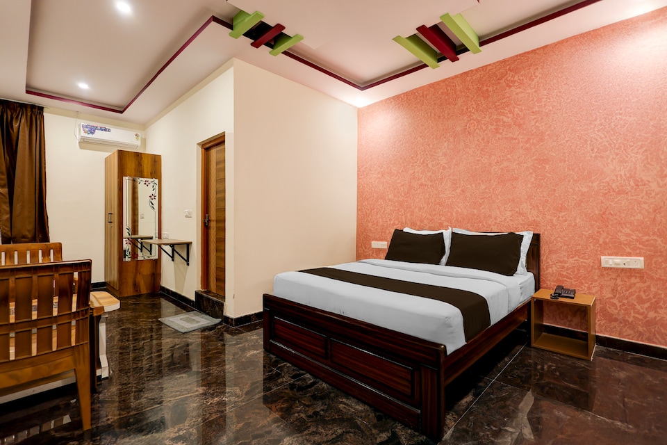 Hotel O Day & Night Palace, Jalahalli Bangalore, Bangalore