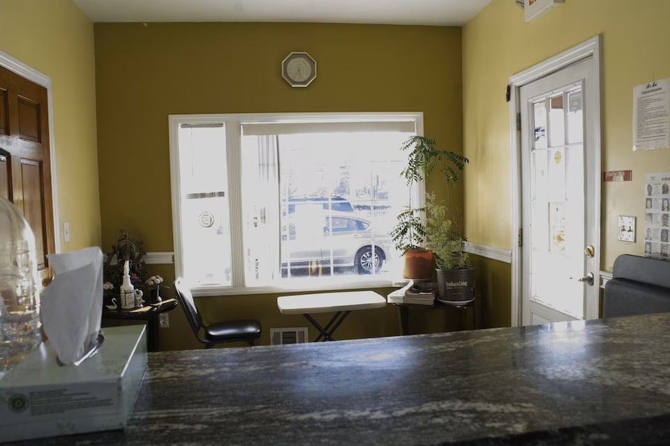 At 9 Motel Near Freehold I-195, Howell Township, NJ, Howell Township, NJ