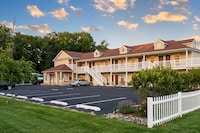 At 9 Motel Near Freehold I-195