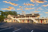 At 9 Motel Near Freehold I-195