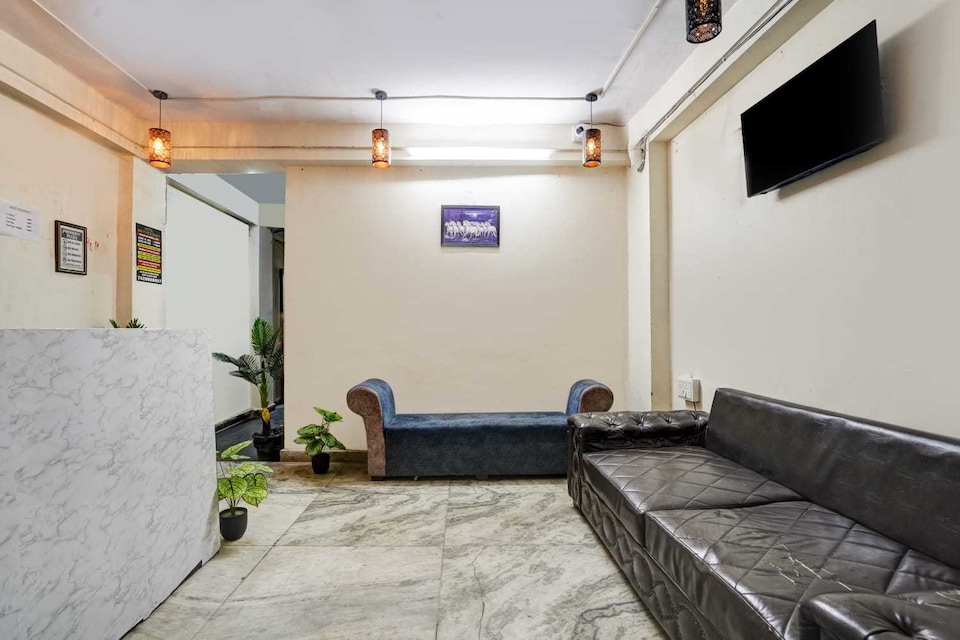 HOTEL O LAXMI NAGAR METRO, Anand Vihar Delhi, Delhi