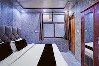 HOTEL O LAXMI NAGAR METRO