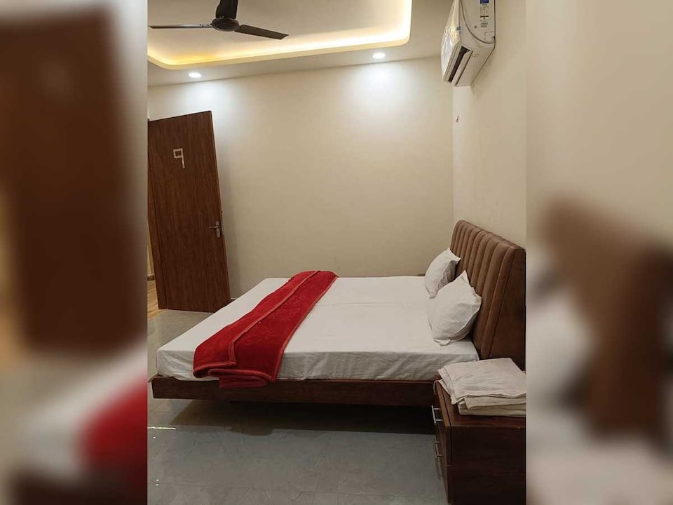 SPOT ON Hotel Kanha, Mall Road Kanpur, Kanpur
