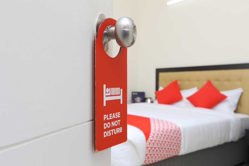 OYO 13917 Daniel's Silver Oak serviced apartments, Chrompet, Chennai