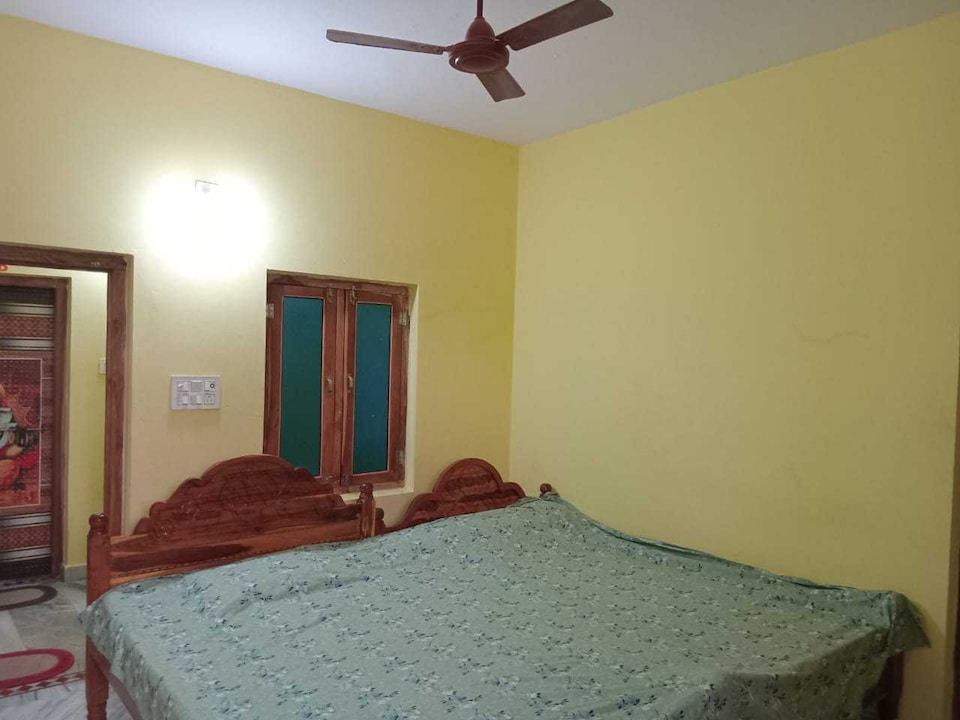 SPOT ON Damayanti  & Niranjan Nivas, Kashinagar, Kashinagar