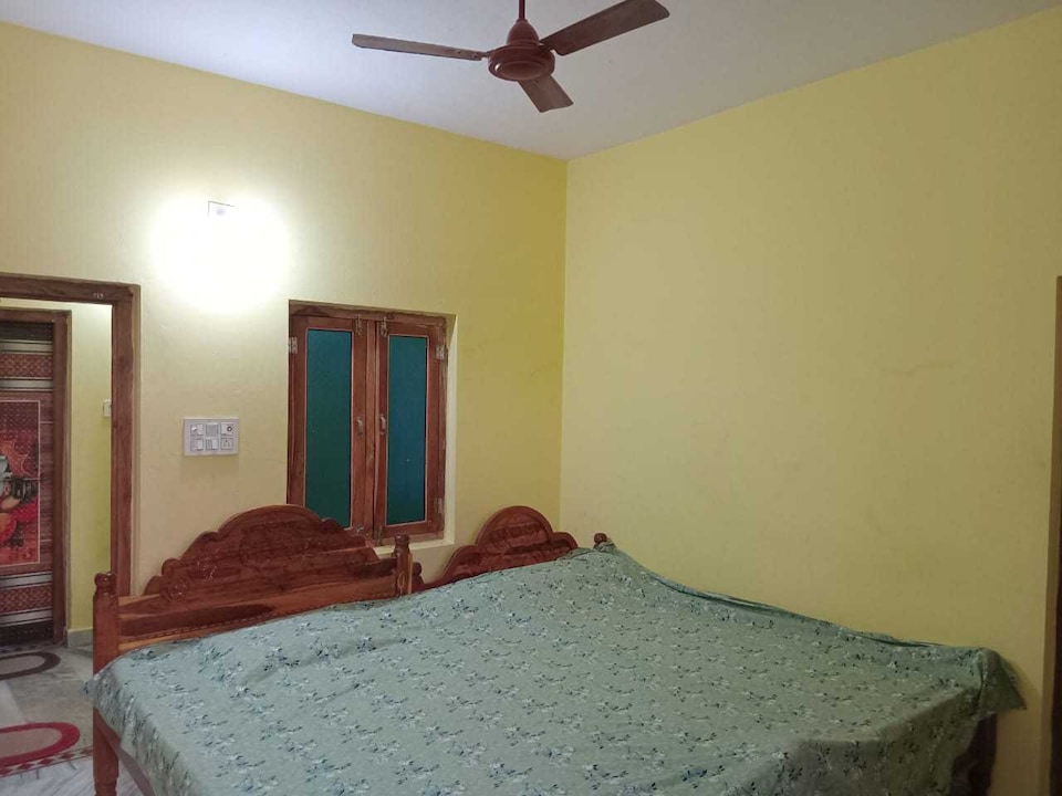 SPOT ON Damayanti  & Niranjan Nivas, Kashinagar, Kashinagar