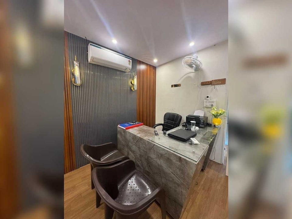 HOTEL O JJ Residency, Noida Expressway SEZ, Noida