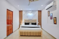 HOTEL O JJ Residency