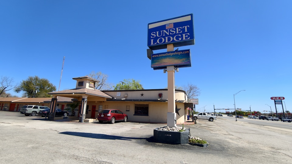 Sunset Lodge Elgin near US 290 by Hotel O, Elgin,TX, Elgin,TX