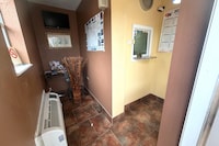 Sunset Lodge Elgin near US 290 by Hotel O