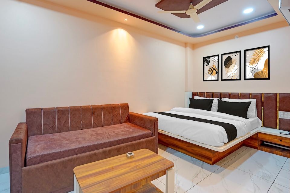 Super Townhouse Iskcon Temple Ujjain Formerly Hotel Ramashray Palace, Ujjain Indore Road, Ujjain