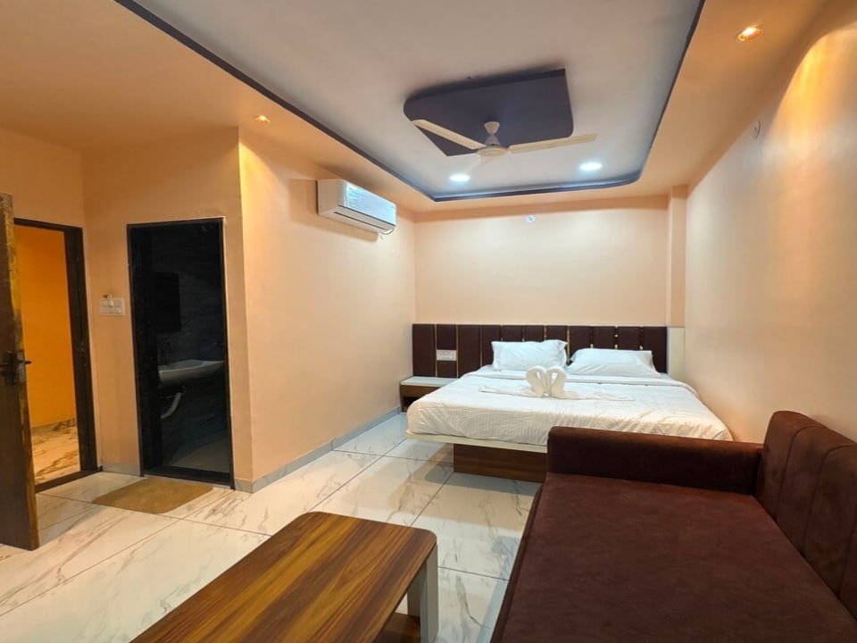 Townhouse Iskcon Temple Ujjain Formerly Hotel Ramashray Palace, Ujjain Indore Road, Ujjain