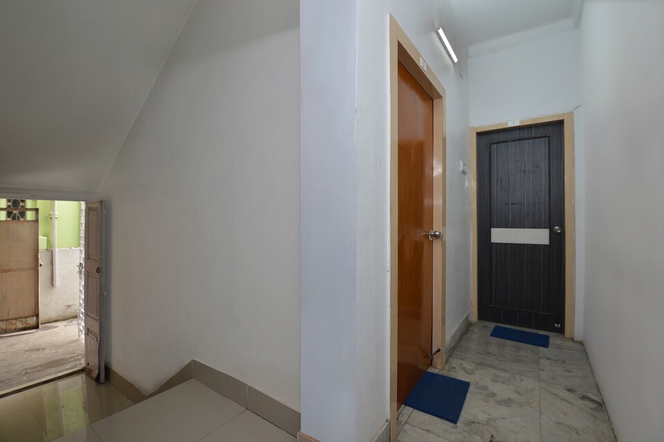 Live on KOL2585, Salt Lake Kolkata, Kolkata