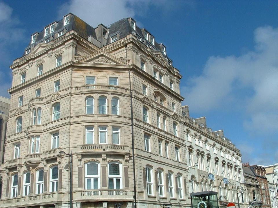 Royal Hotel Cardiff by Belvilla, Cardiff (South England), Cardiff