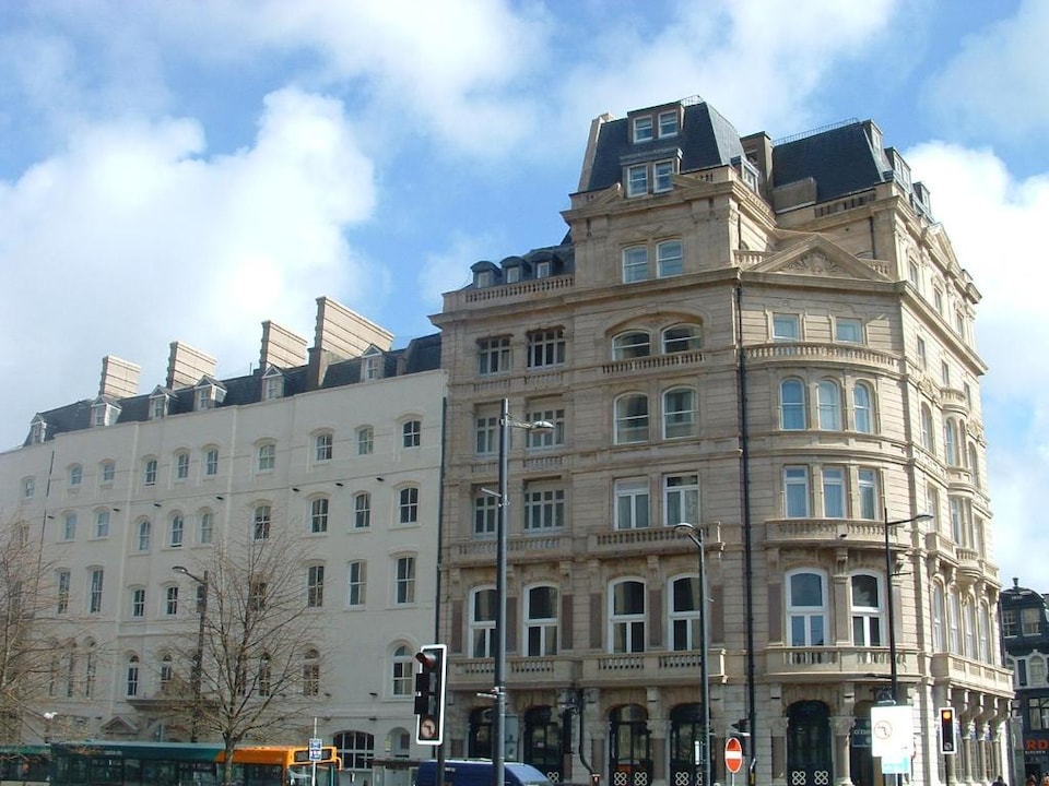 Royal Hotel Cardiff by Belvilla, Cardiff (South England), Cardiff