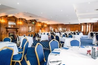 Royal Hotel Cardiff by Belvilla