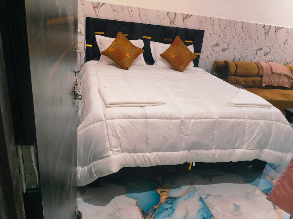 Hotel O CERES ROYAL HOTEL & RESTAURANT, Greater Noida, Noida